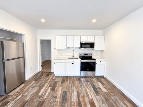 1-289 Central, Lowell, MA, 01852 | Card Image