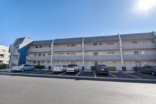 312-7787 Golf Circle Dr, Margate, FL, 33063-7300 | Card Image