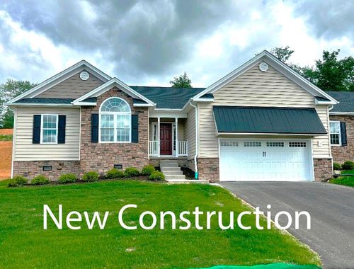 509 Teakwood Ln, Bluefield, WV, 24701-7044 | Card Image