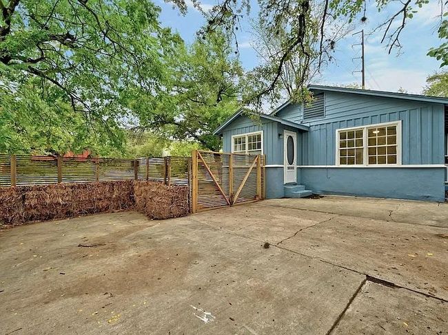 1403 S 5 Th St, House other with 2 bedrooms, 1 bathrooms and 2 parking in Austin TX | Image 19