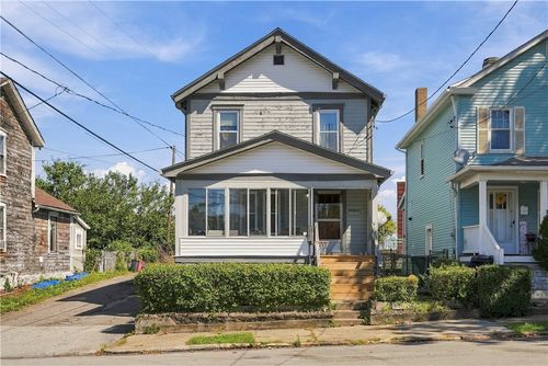 1911 Mcclure St, Homestead, PA, 15120 | Card Image
