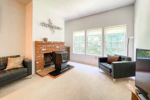156-156 Rising Trail Dr, Middletown, CT, 06457-1673 | Card Image