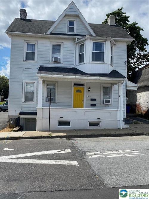 fl-1st-16 S 3rd St, Emmaus, PA, 18049-3903 | Card Image