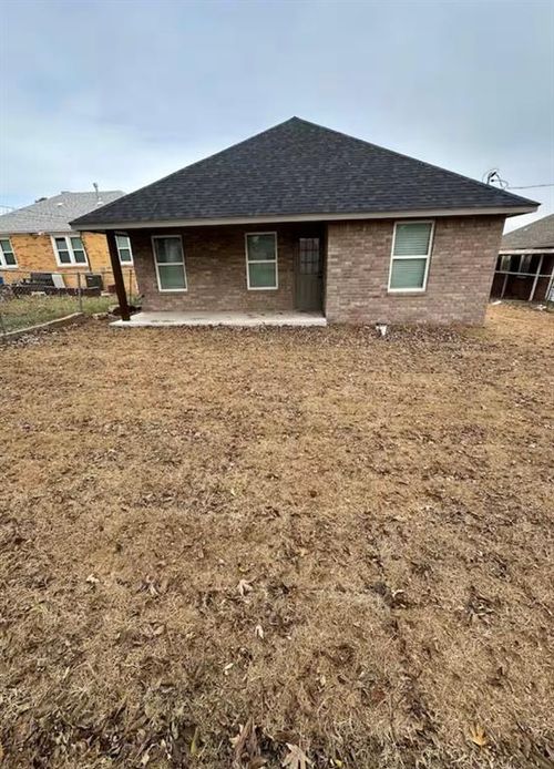 2220 Ne 18th St, Oklahoma City, OK, 73111-1706 | Card Image