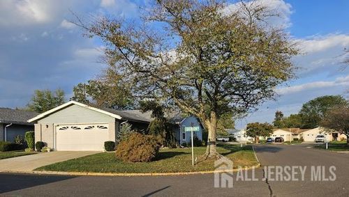 b-340 Quinton Dr, Monroe Twp, NJ, 08831 | Card Image