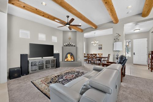 2 Blue Hl, Santa Fe, NM, 87508-2227 | Card Image