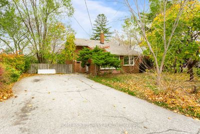 125 Vista Dr, House other with 4 bedrooms, 2 bathrooms and 6 parking in Mississauga ON | Image 1