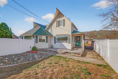 1266 Poplar St, Clarkston, WA, 99403-2250 | Card Image