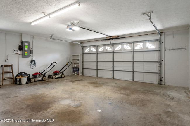 11242 Riddle Dr, House other with 3 bedrooms, 3 bathrooms and null parking in SPRING HILL FL | Image 48