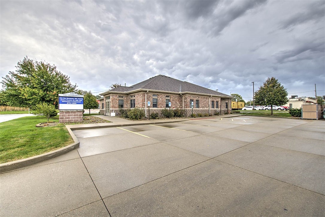 675 E Snyder Dr, Decatur, IL 62526