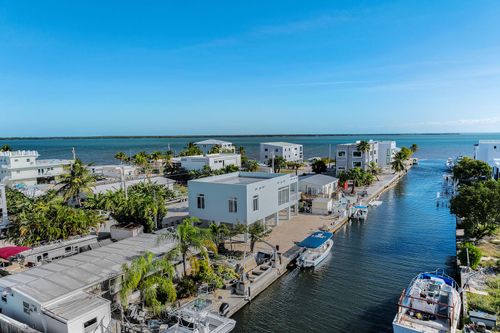 31368 Avenue I, Big Pine Key, FL, 33043-4649 | Card Image