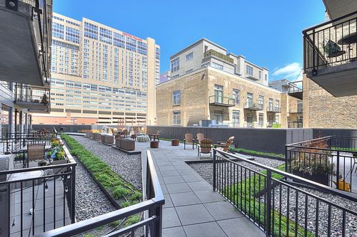 1005-740 Portland Ave, Minneapolis, MN, 55415-3606 | Card Image