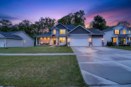 577 Trestle Dr, Howell, MI, 48843-5809 | Card Image