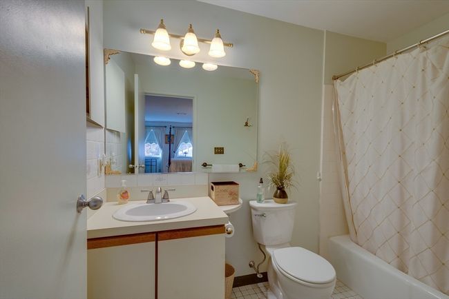 303 - 303 Tuckers Ln, Condo with 2 bedrooms, 2 bathrooms and 1 parking in Hingham MA | Image 19