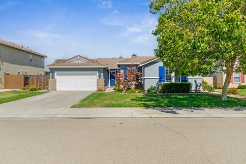 588 Bob Way, Ripon, CA, 95366-9587 | Card Image