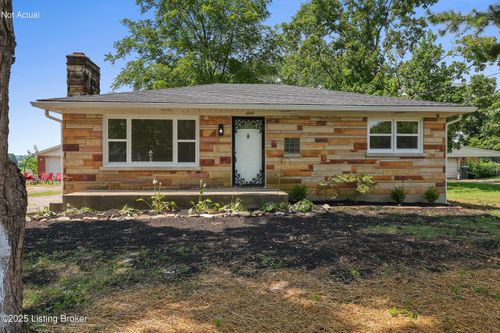 11704 Maple Way, Louisville, KY, 40229-2317 | Card Image