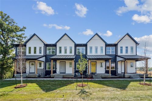 6932 Hackberry Loop, Cedar Rapids, IA, 52401 | Card Image