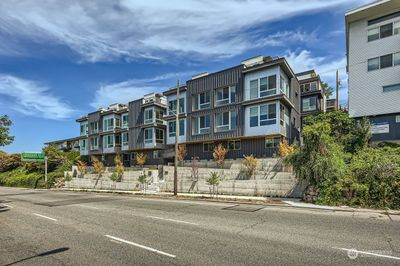 B - 3410 15th Avenue W, Townhouse with 2 bedrooms, 1 bathrooms and null parking in Seattle WA | Image 1