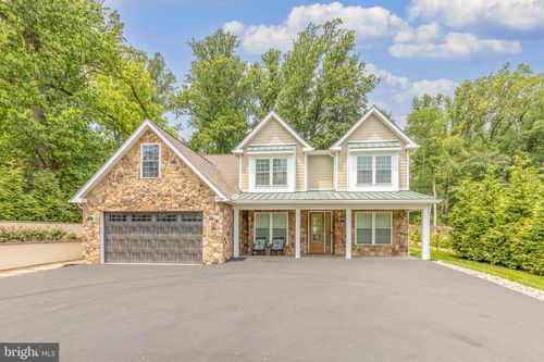 1631 E Strasburg Rd, West Chester, PA, 19380-6417 | Card Image