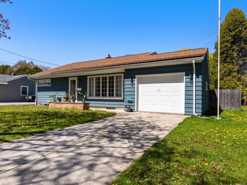2018 Menasha Ave, Manitowoc, WI, 54220 | Card Image