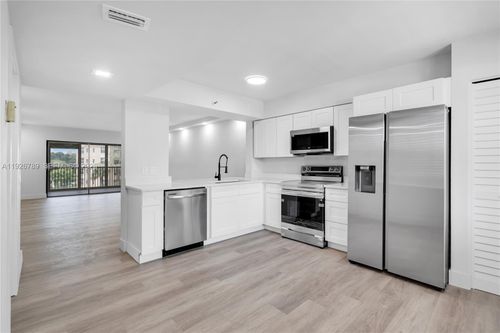 apt-305-14475 Strathmore Ln, Delray Beach, FL, 33446-3055 | Card Image