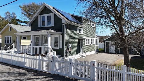 52 Glenwood Rd, Lynn, MA, 01904-1836 | Card Image