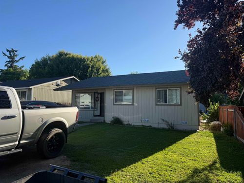 1015 Alice St, Prosser, WA, 99350-1003 | Card Image