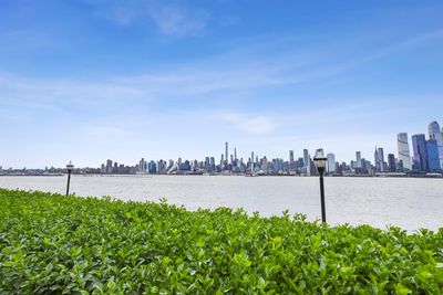 310 - 250 Henley Pl, Condo with 3 bedrooms, 3 bathrooms and null parking in Weehawken NJ | Image 1