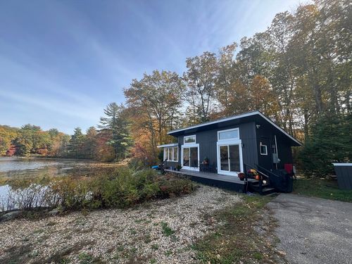 102 River St, Rochdale, MA, 01542-1104 | Card Image