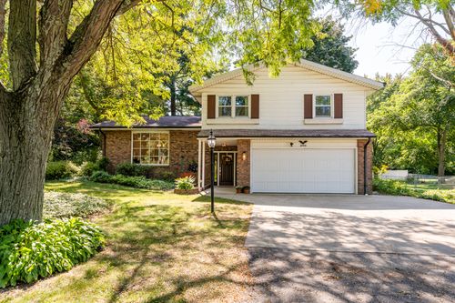 6582 Ryno Rd, Coloma, MI, 49038-8726 | Card Image