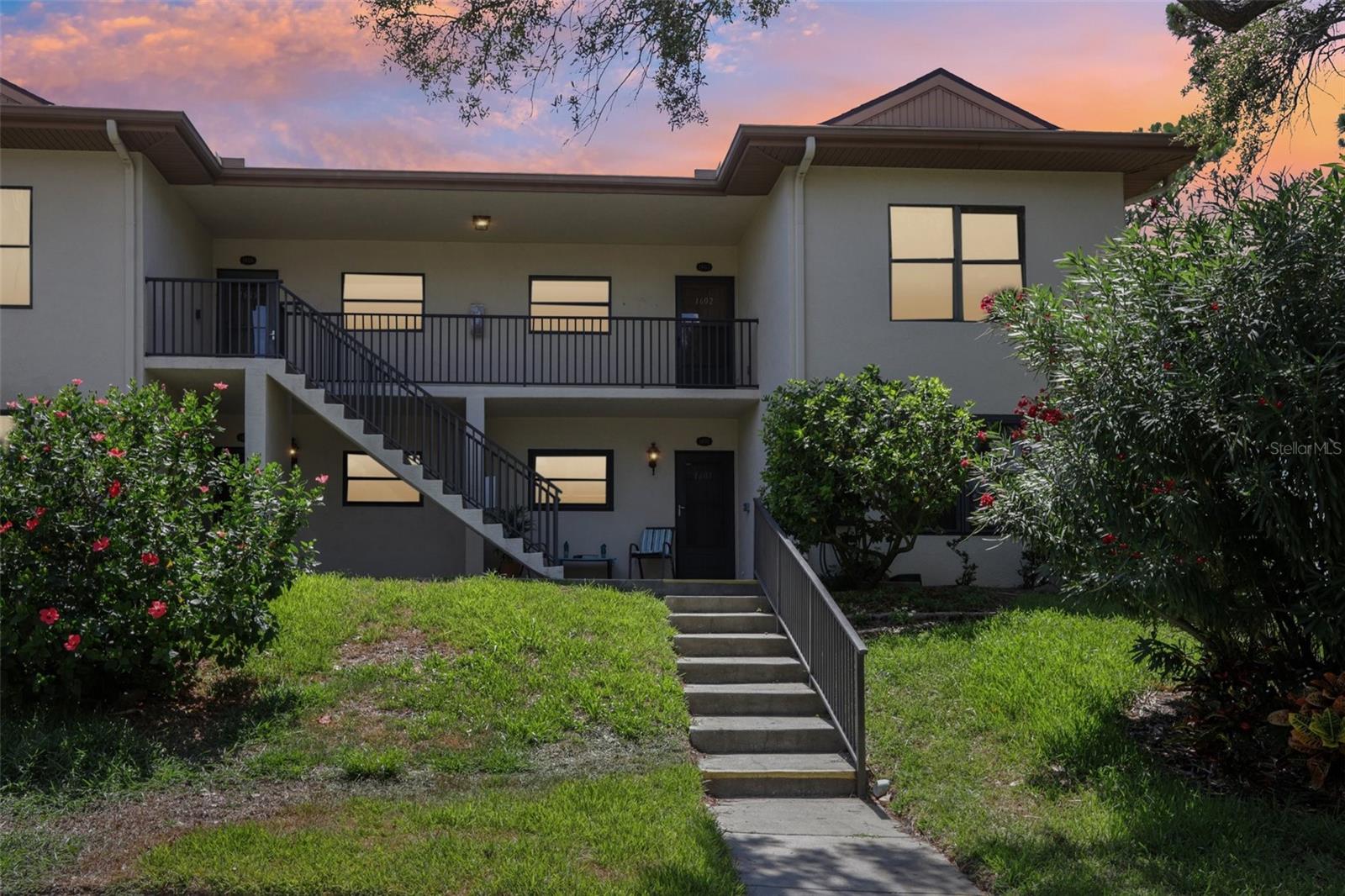 Seascape Cir, Tarpon Springs, FL 34689