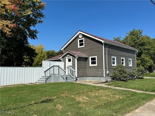 5051 Center Rd, Conneaut, OH, 44030-9731 | Card Image