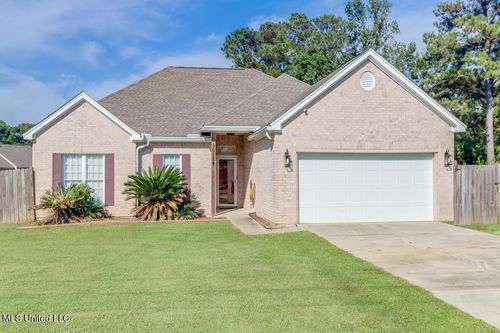 10124 Skyhawk Ct, Biloxi, MS, 39532-8125 | Card Image