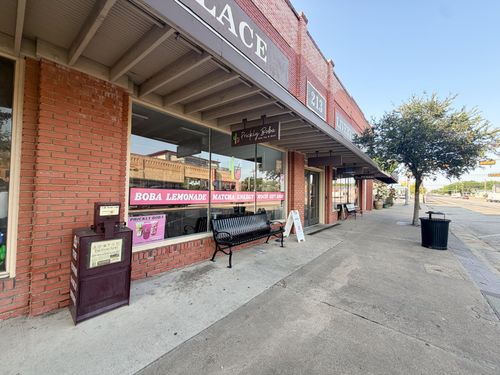 200-213 W Ennis Ave, Ennis, TX, 75119-4017 | Card Image