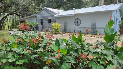 9193 S Great Oaks Dr, Floral City, FL, 34436-3814 | Card Image
