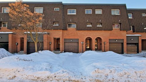 50 Darras Crt, Brampton, ON, L6T1W7 | Card Image