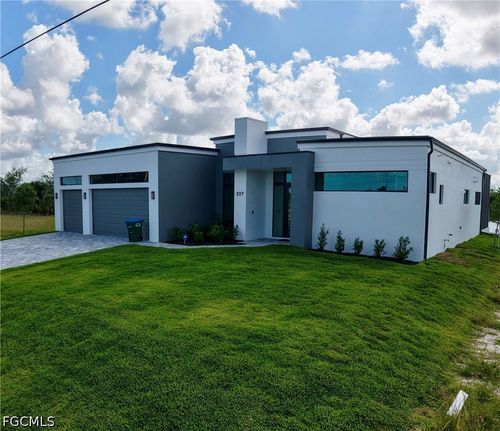 2135 8th Pl, Cape Coral, FL, 33991-3629 | Card Image