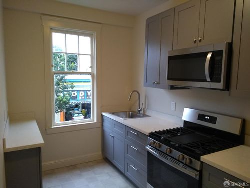 725 Ofarrell St, San Francisco, CA, 94109-7159 | Card Image