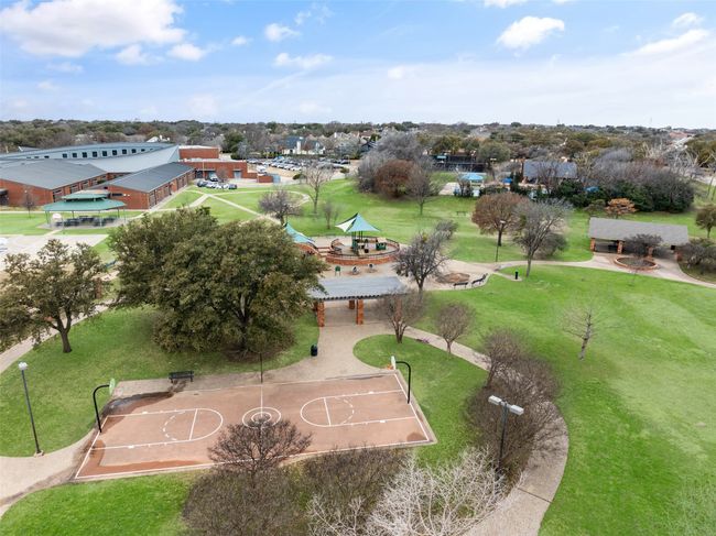 4315 Creekmeadow Dr, House other with 4 bedrooms, 3 bathrooms and null parking in Dallas TX | Image 4