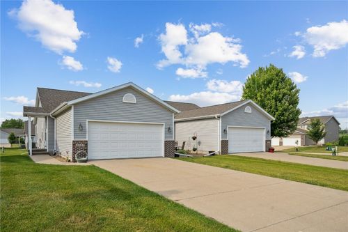 1727 Hunters Creek Way, Marion, IA, 52302-4709 | Card Image