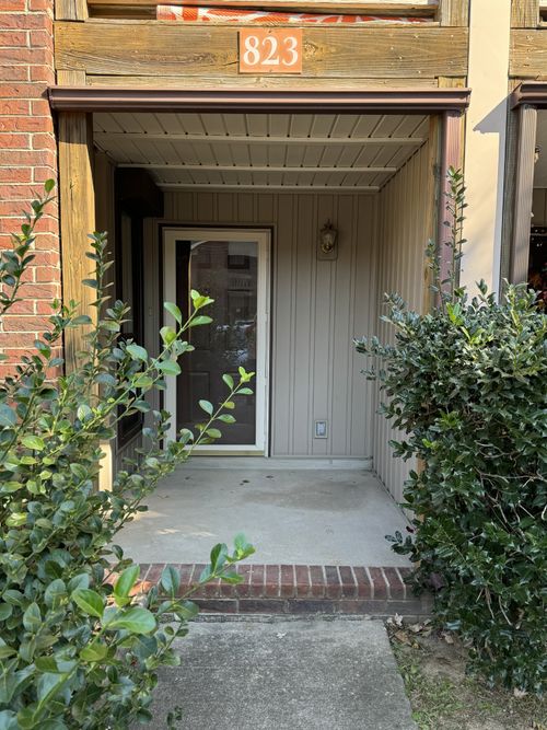 823 Highway 70 E, Dickson, TN, 37055-2243 | Card Image