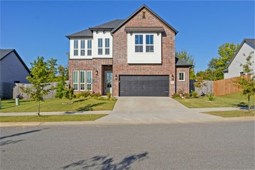 2927 N Whistle Post Dr, Fayetteville, AR, 72704-3021 | Card Image