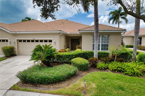 8014 Victoria Falls Cir, Sarasota, FL, 34243-4261 | Card Image