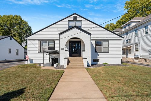 1015 E Walnut St, Springfield, MO, 65806-2604 | Card Image