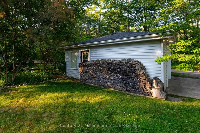 8 Willow Dr, House other with 5 bedrooms, 4 bathrooms and 3 parking in Tiny ON | Image 4