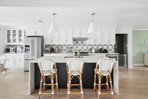 4263 Shady Bend Dr, Dallas, TX, 75244-7346 | Card Image