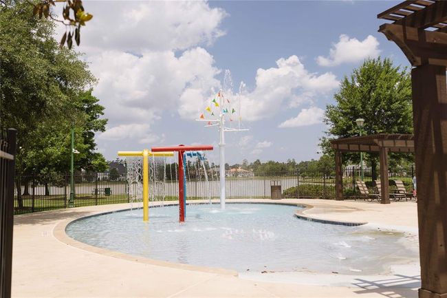 Enjoy top-rated schools and community amenities including miles of walking trails, stocked lakes for canoeing, kayaking, or paddleboarding, and a clubhouse with a resort-style pool, splash pad, and fitness center. Sports lovers will enjoy the pickleball, tennis, and basketball courts, while families will appreciate picnic areas and playgrounds. | Image 18