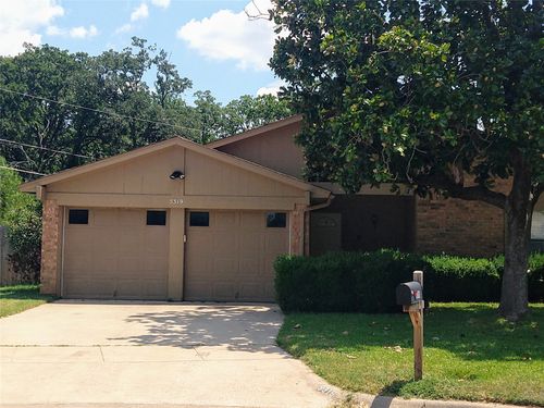 5319 Little Creek Ct, Arlington, TX, 76017-3204 | Card Image