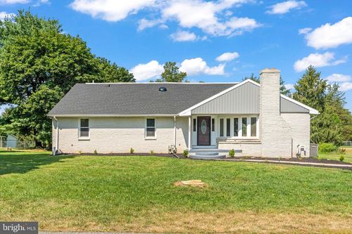 1005 2nd Ave, MANCHESTER, PA, 17345-9432 | Card Image