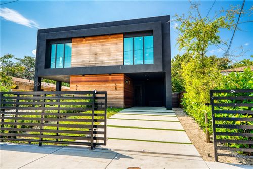 58 Nw 52nd St, Miami, FL, 33127-1902 | Card Image